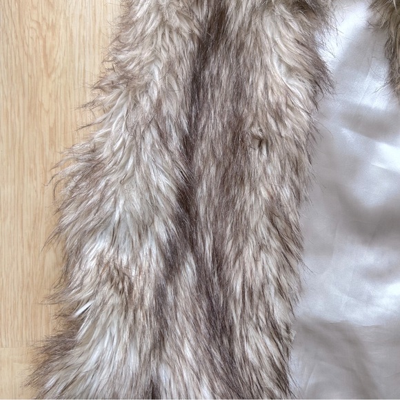 Faux Fur Winter Vest - Picture 3 of 5